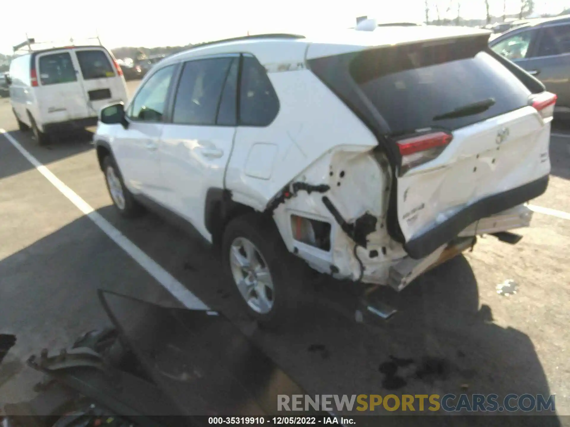 3 Photograph of a damaged car 2T3P1RFV3KW014010 TOYOTA RAV4 2019