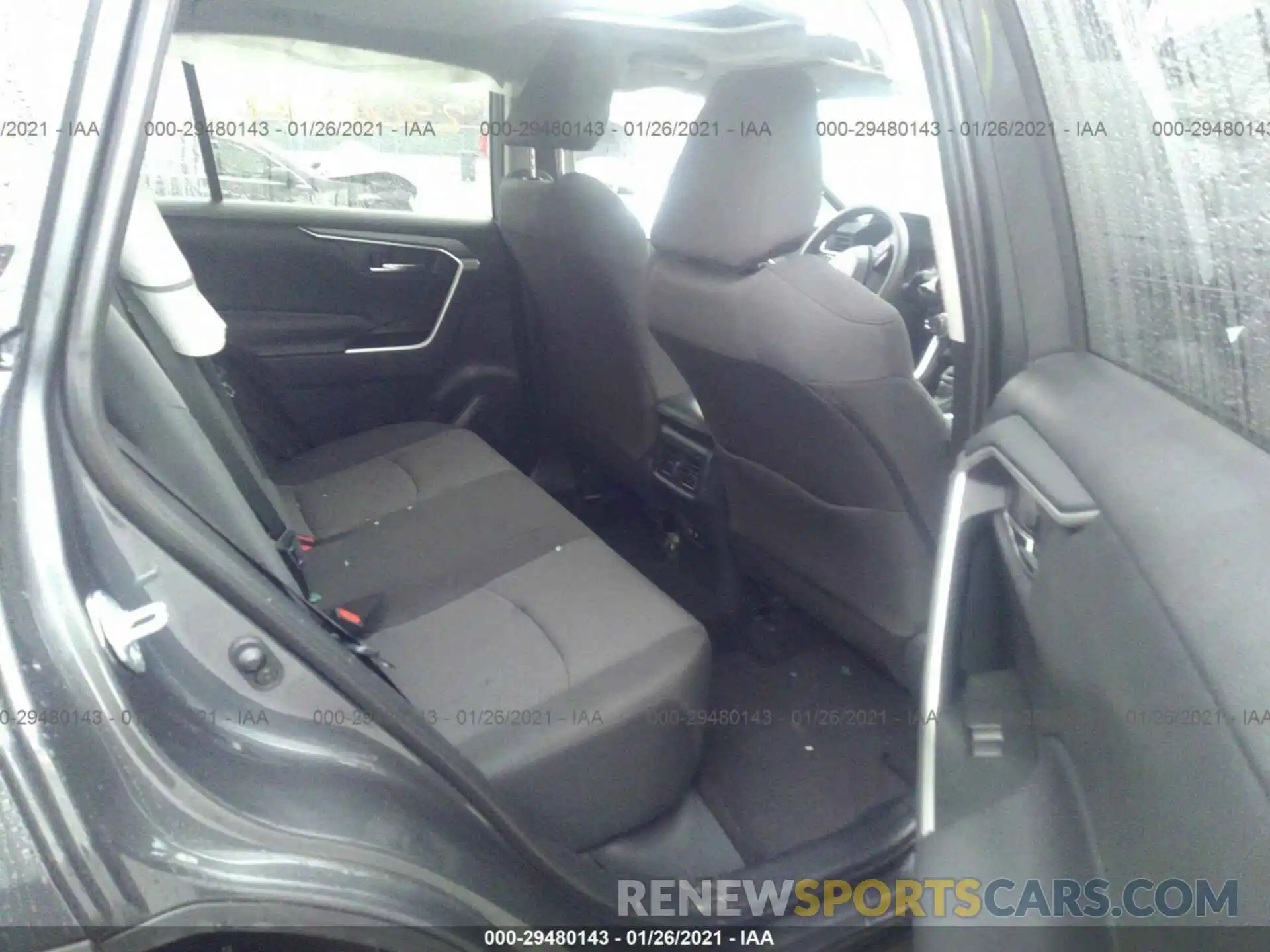 8 Photograph of a damaged car 2T3P1RFV3KW020728 TOYOTA RAV4 2019