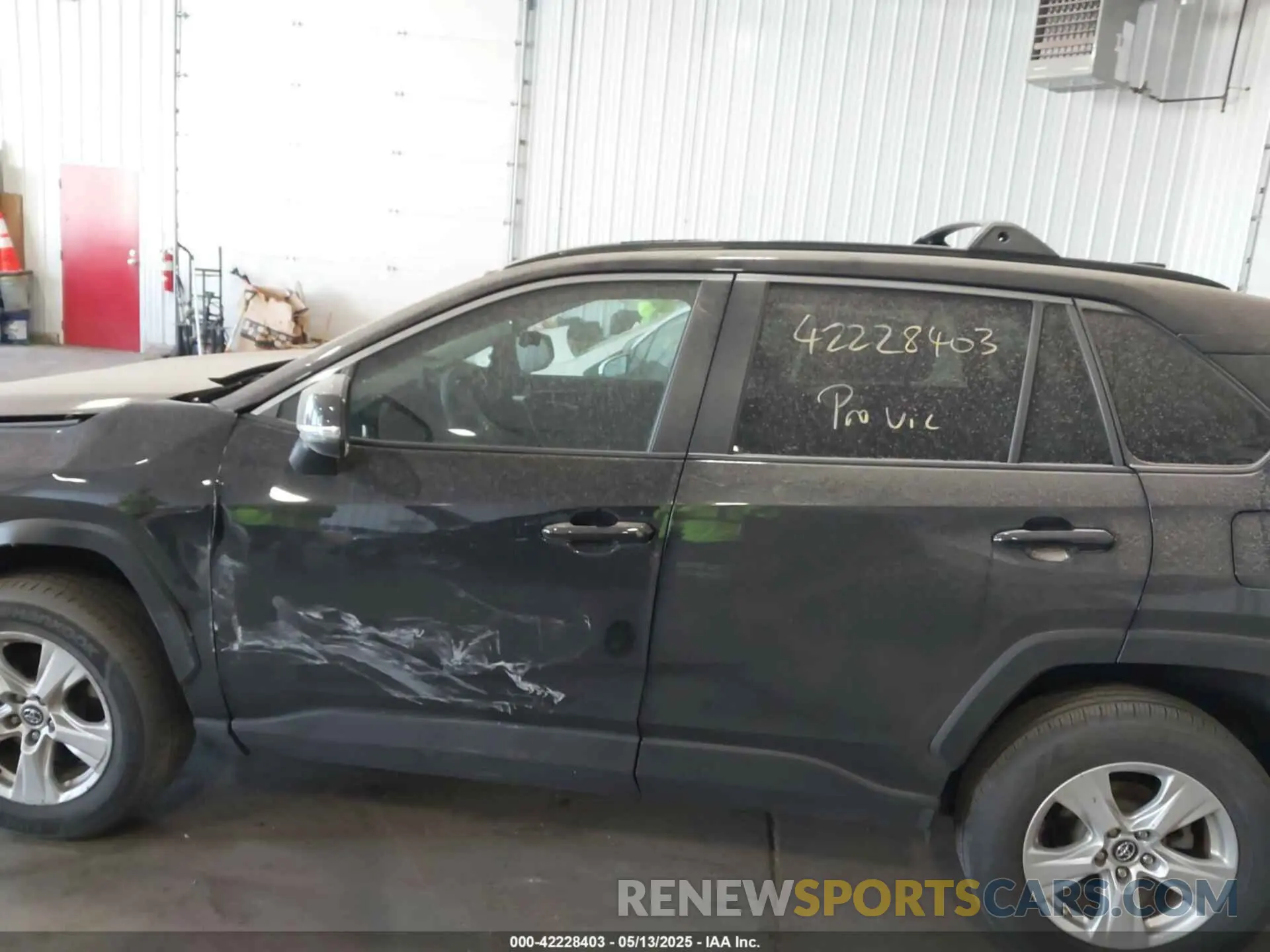 14 Photograph of a damaged car 2T3P1RFV3KW033799 TOYOTA RAV4 2019