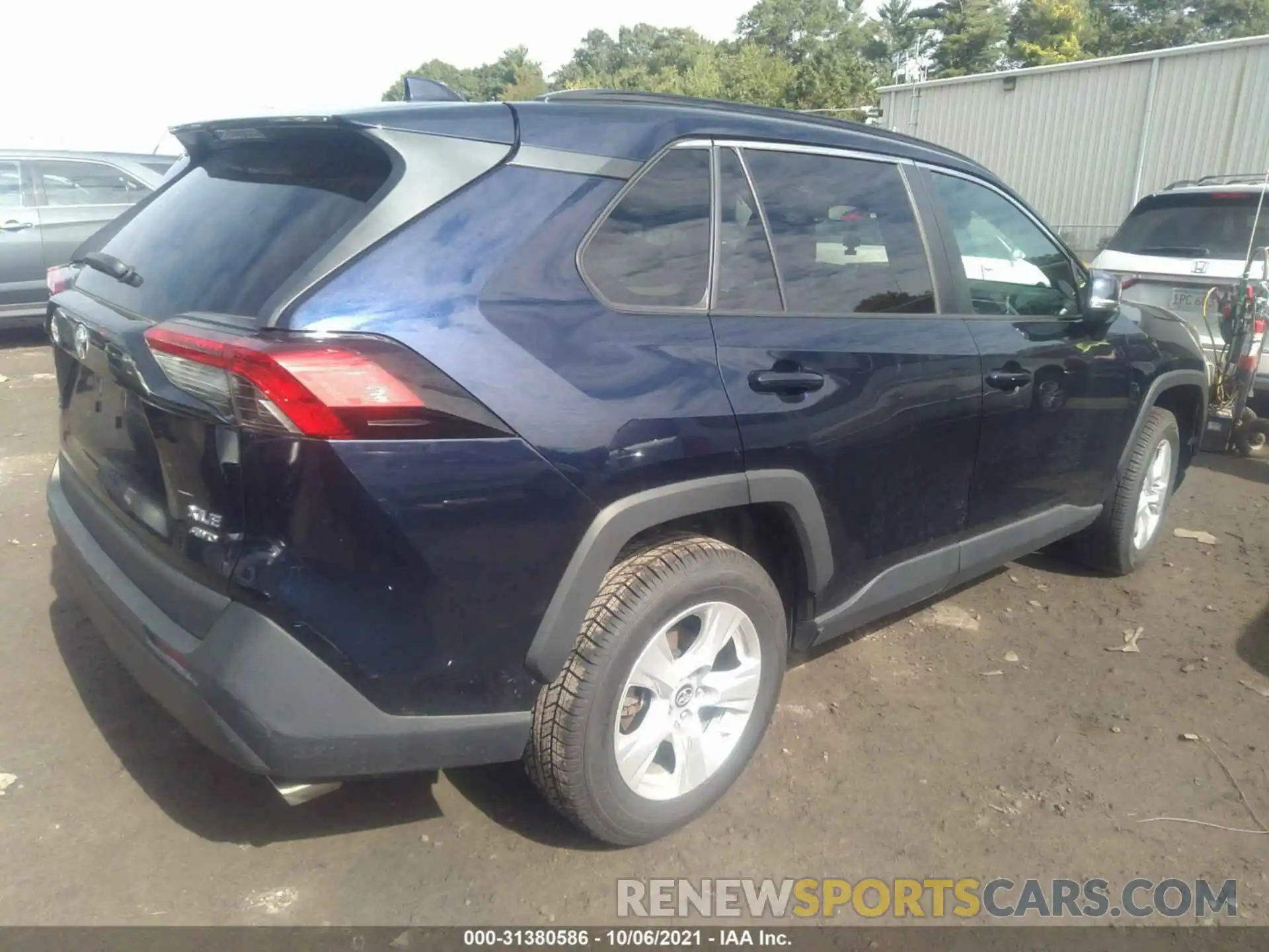 4 Photograph of a damaged car 2T3P1RFV3KW049470 TOYOTA RAV4 2019