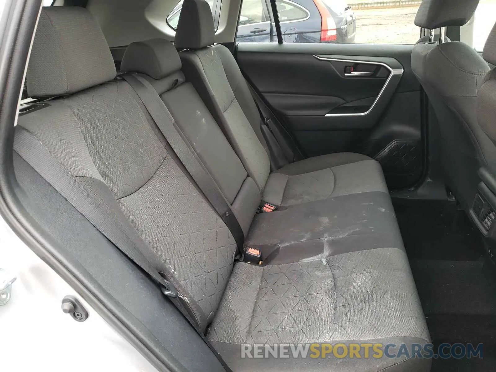 6 Photograph of a damaged car 2T3P1RFV4KC002661 TOYOTA RAV4 2019