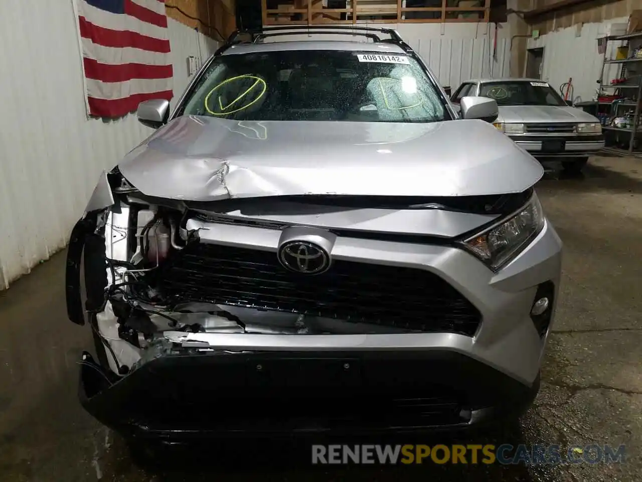 9 Photograph of a damaged car 2T3P1RFV4KC004538 TOYOTA RAV4 2019