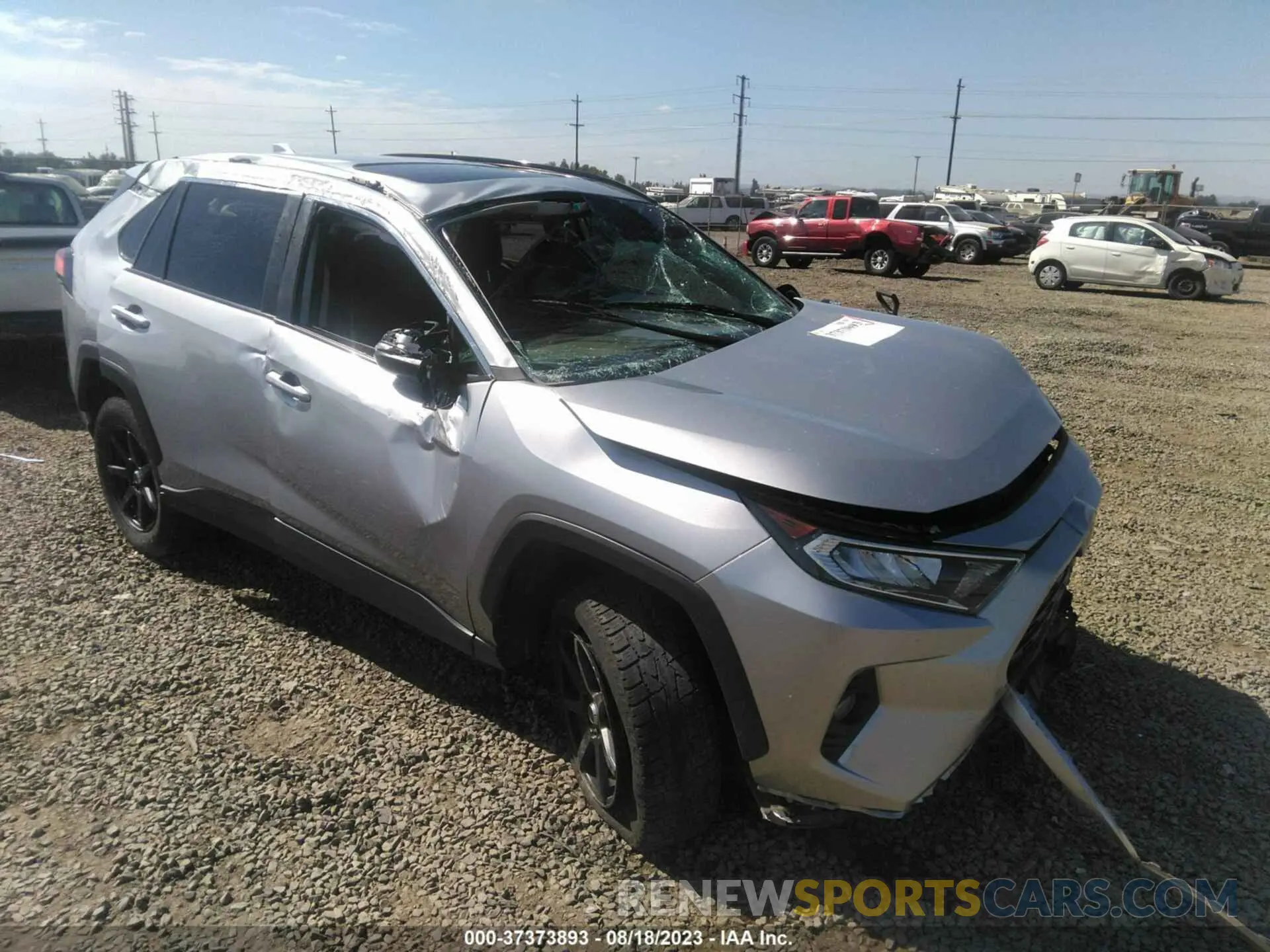 1 Photograph of a damaged car 2T3P1RFV4KC008069 TOYOTA RAV4 2019