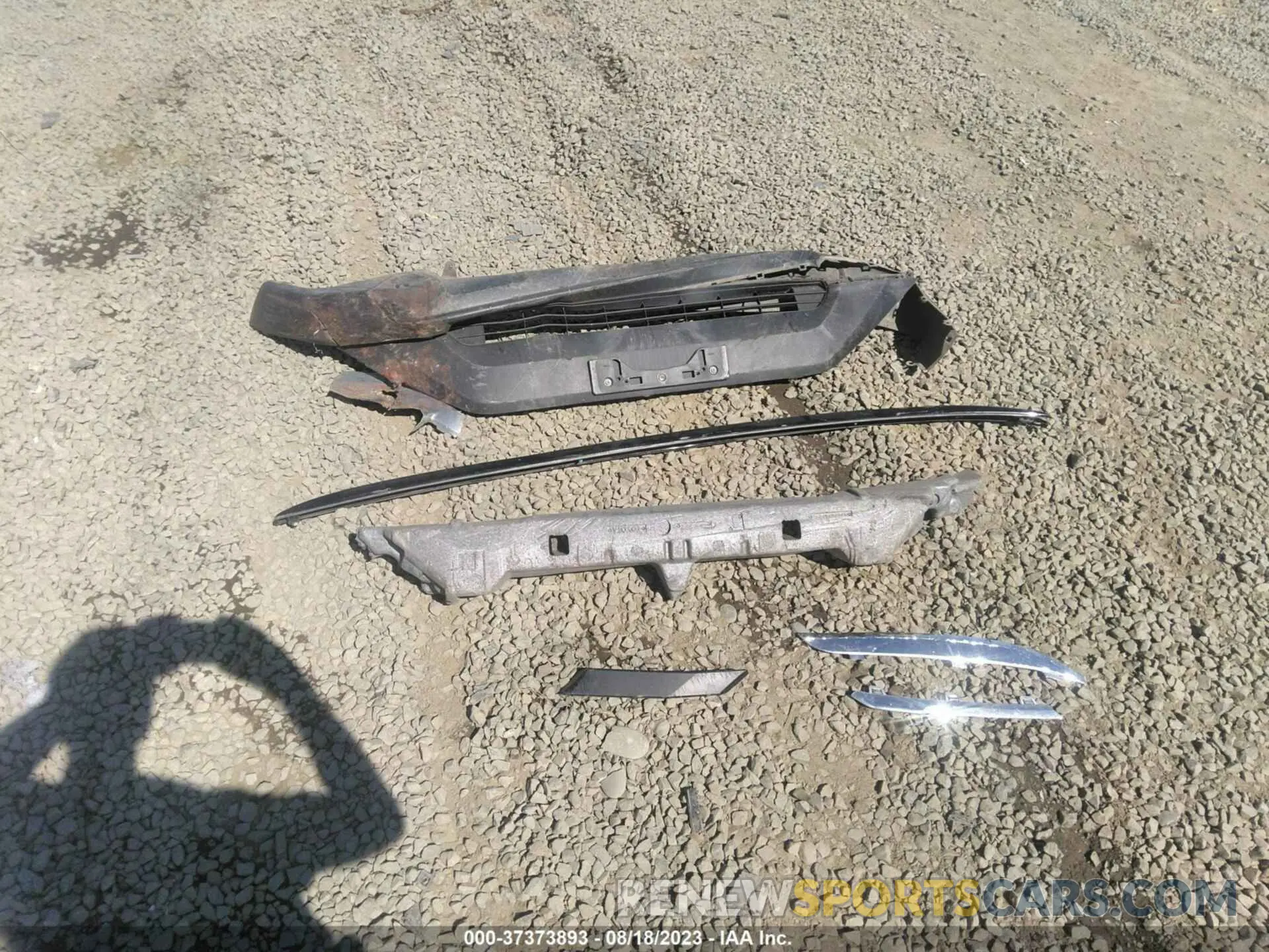 11 Photograph of a damaged car 2T3P1RFV4KC008069 TOYOTA RAV4 2019