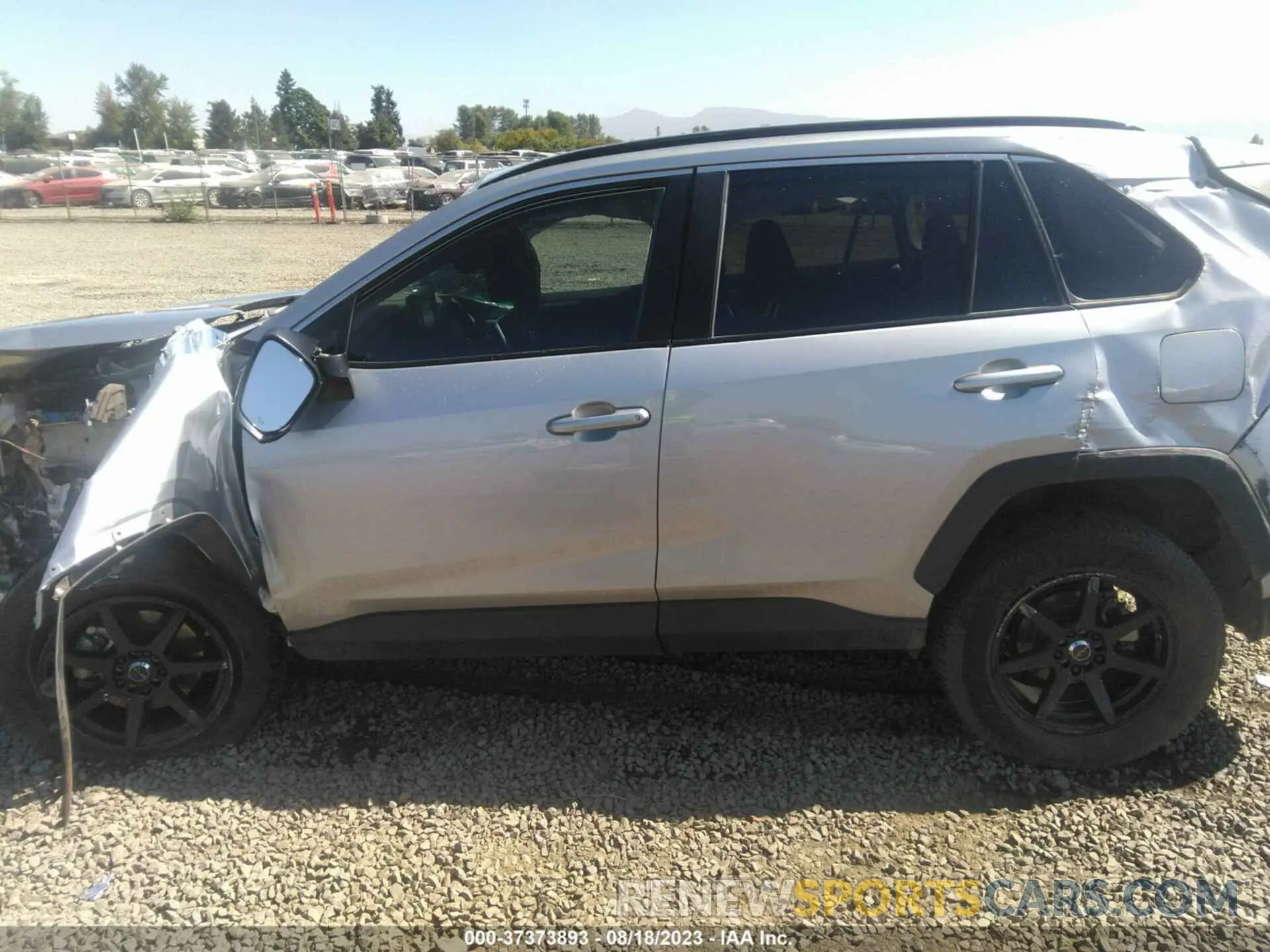 14 Photograph of a damaged car 2T3P1RFV4KC008069 TOYOTA RAV4 2019