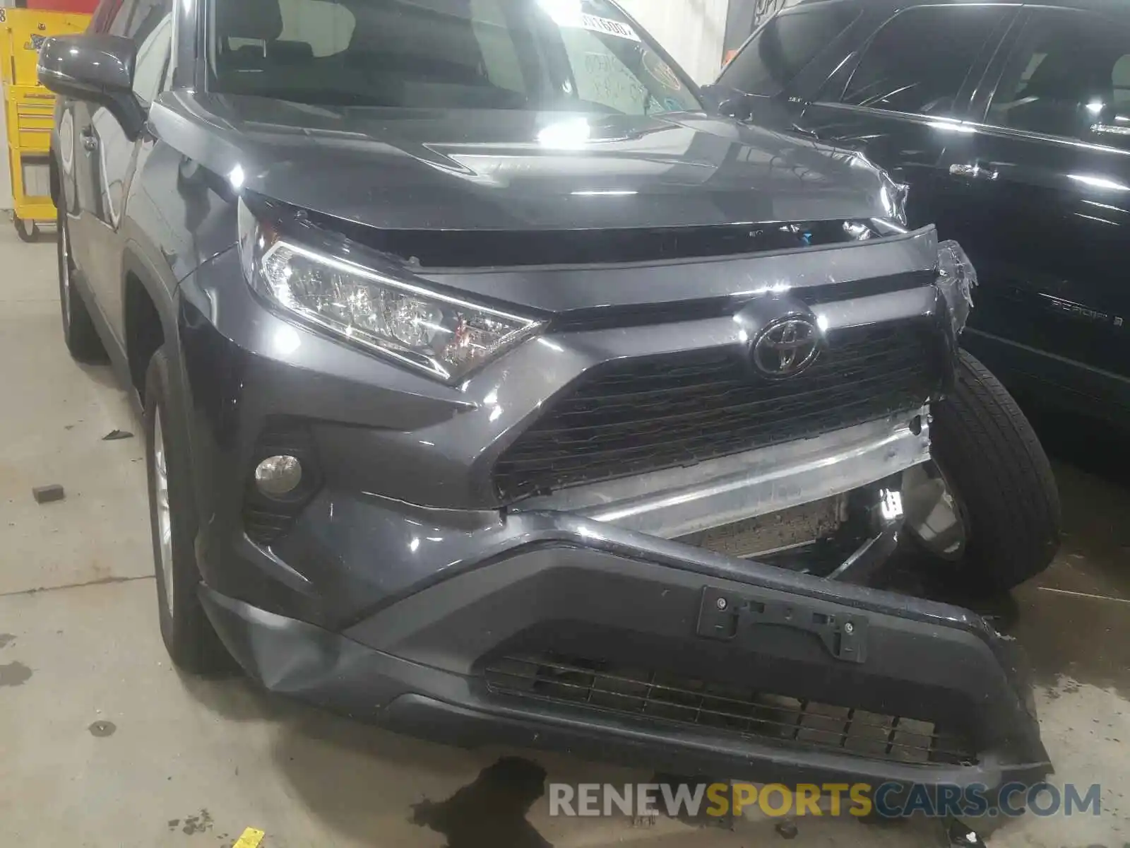 9 Photograph of a damaged car 2T3P1RFV4KC025759 TOYOTA RAV4 2019