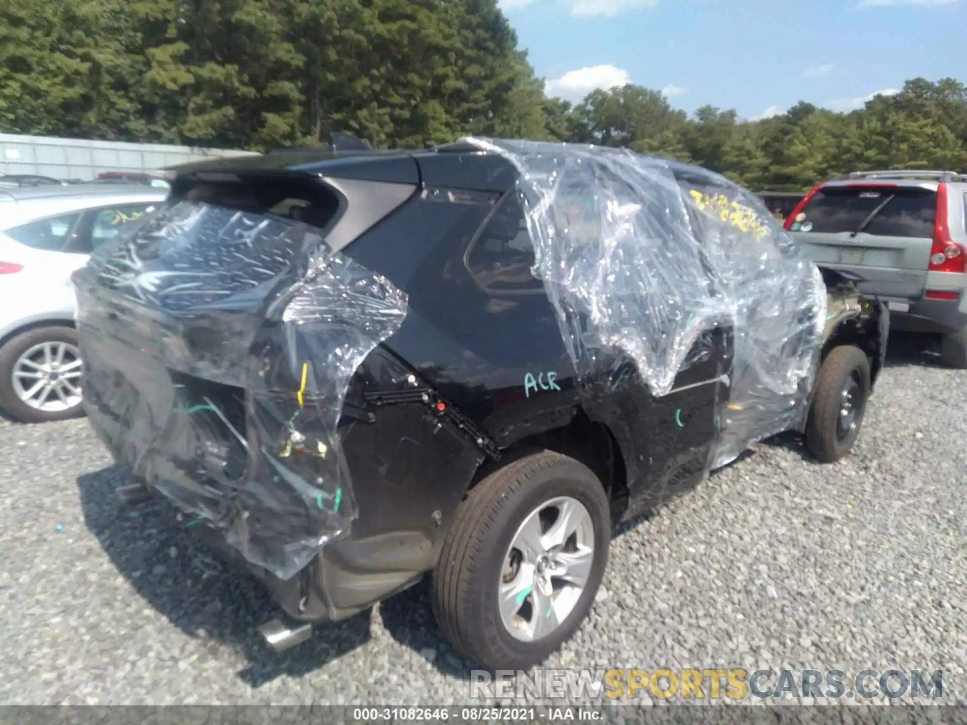 4 Photograph of a damaged car 2T3P1RFV4KC037815 TOYOTA RAV4 2019