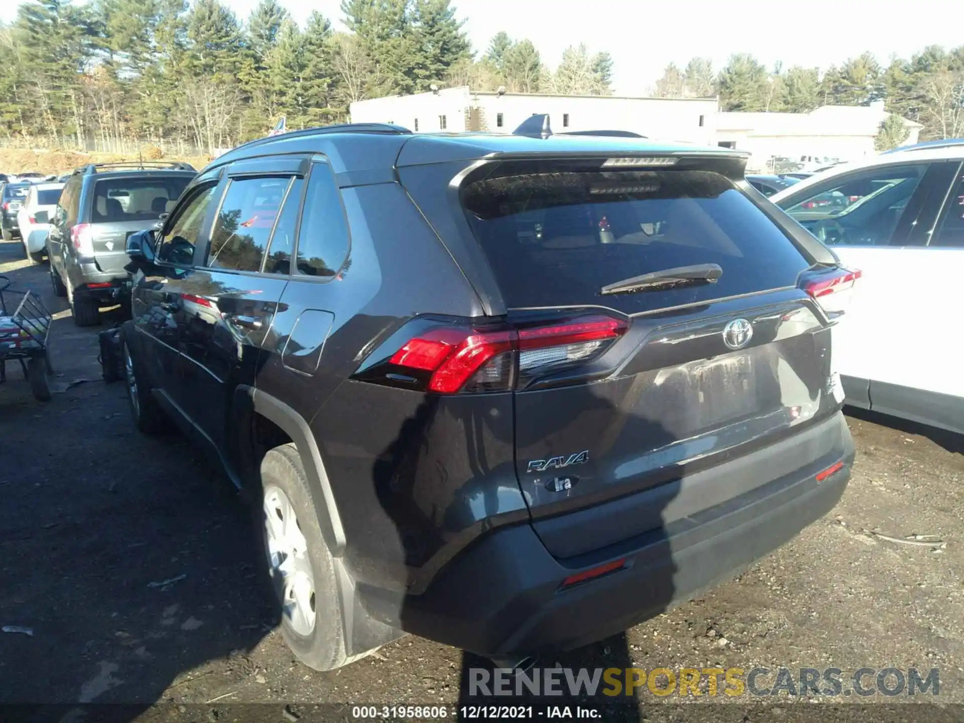 3 Photograph of a damaged car 2T3P1RFV4KC041072 TOYOTA RAV4 2019