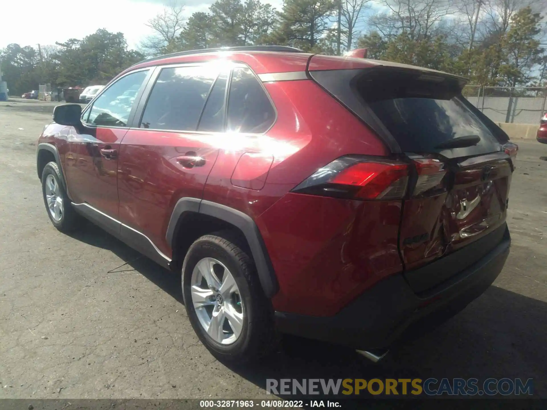 3 Photograph of a damaged car 2T3P1RFV4KC050337 TOYOTA RAV4 2019