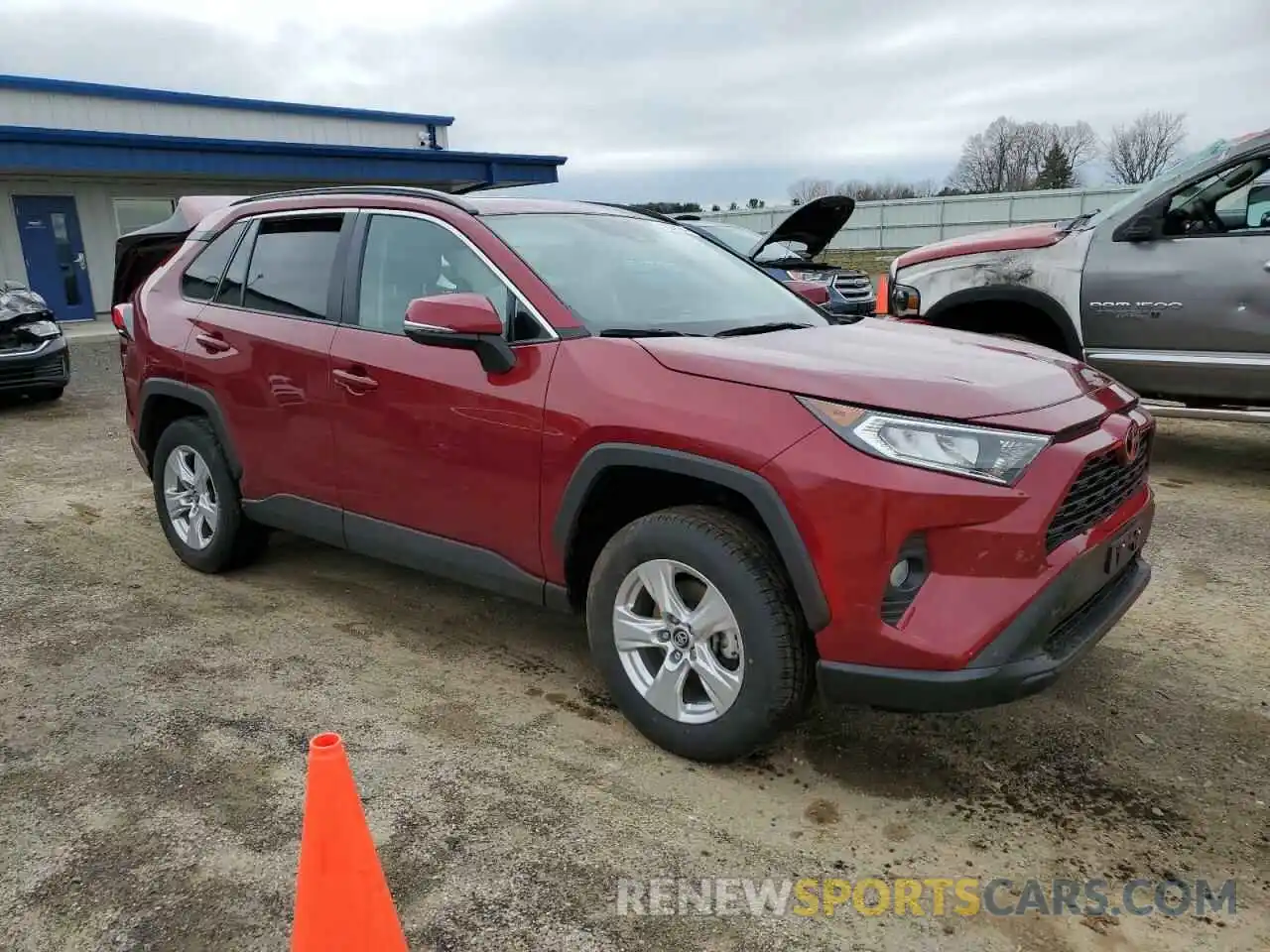 4 Photograph of a damaged car 2T3P1RFV4KW022729 TOYOTA RAV4 2019