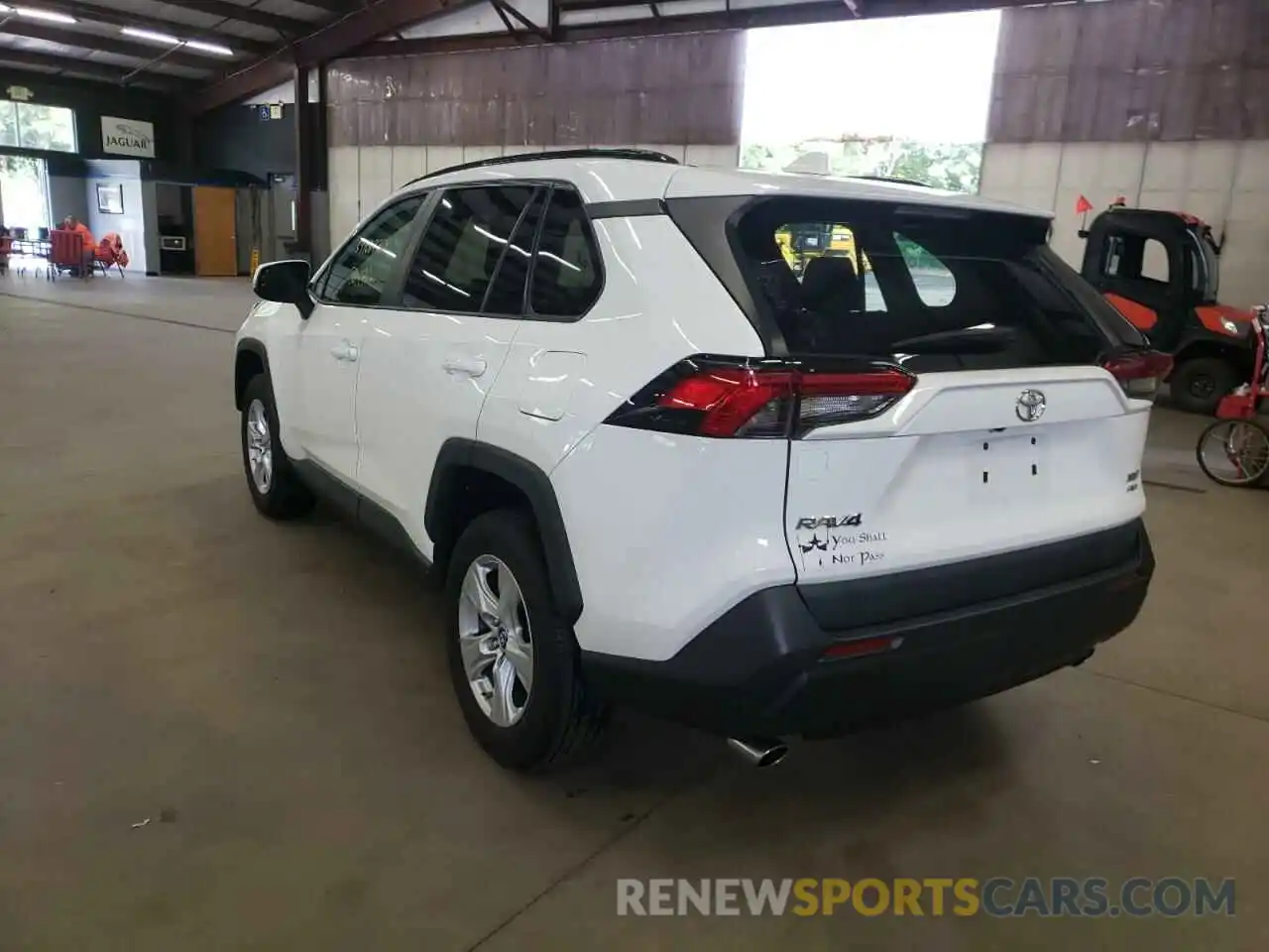 3 Photograph of a damaged car 2T3P1RFV4KW033472 TOYOTA RAV4 2019