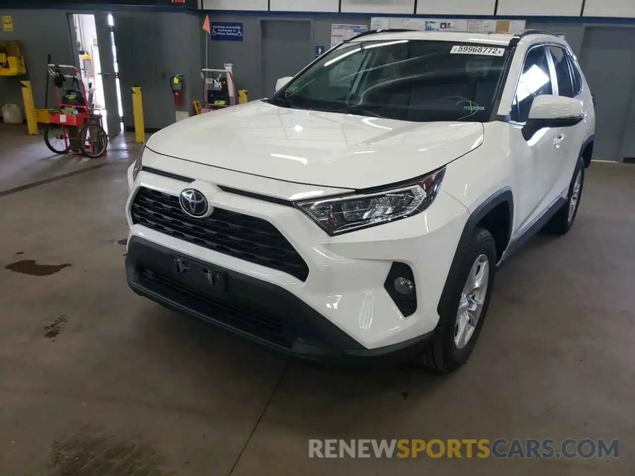 9 Photograph of a damaged car 2T3P1RFV4KW033472 TOYOTA RAV4 2019