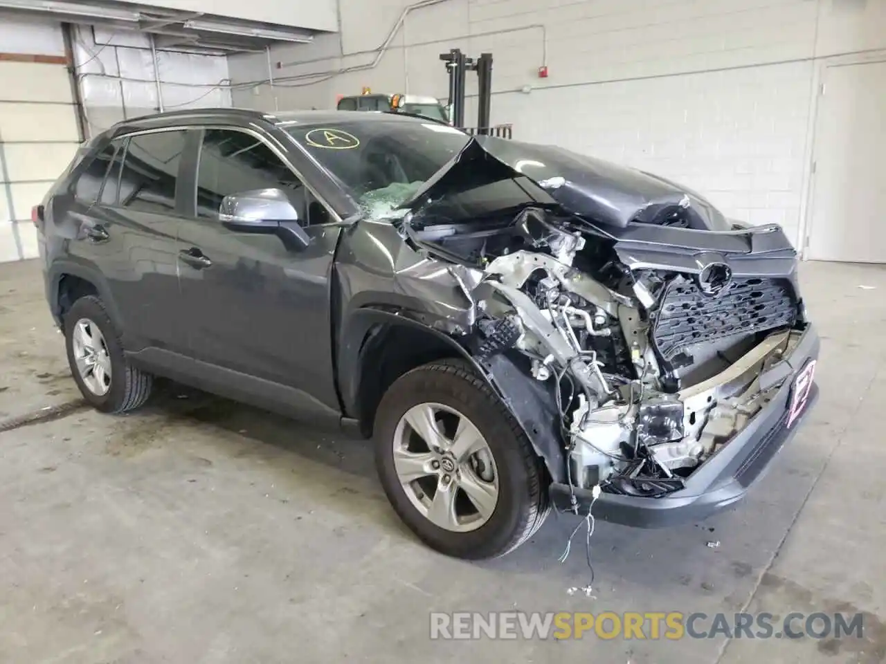 1 Photograph of a damaged car 2T3P1RFV4KW043600 TOYOTA RAV4 2019