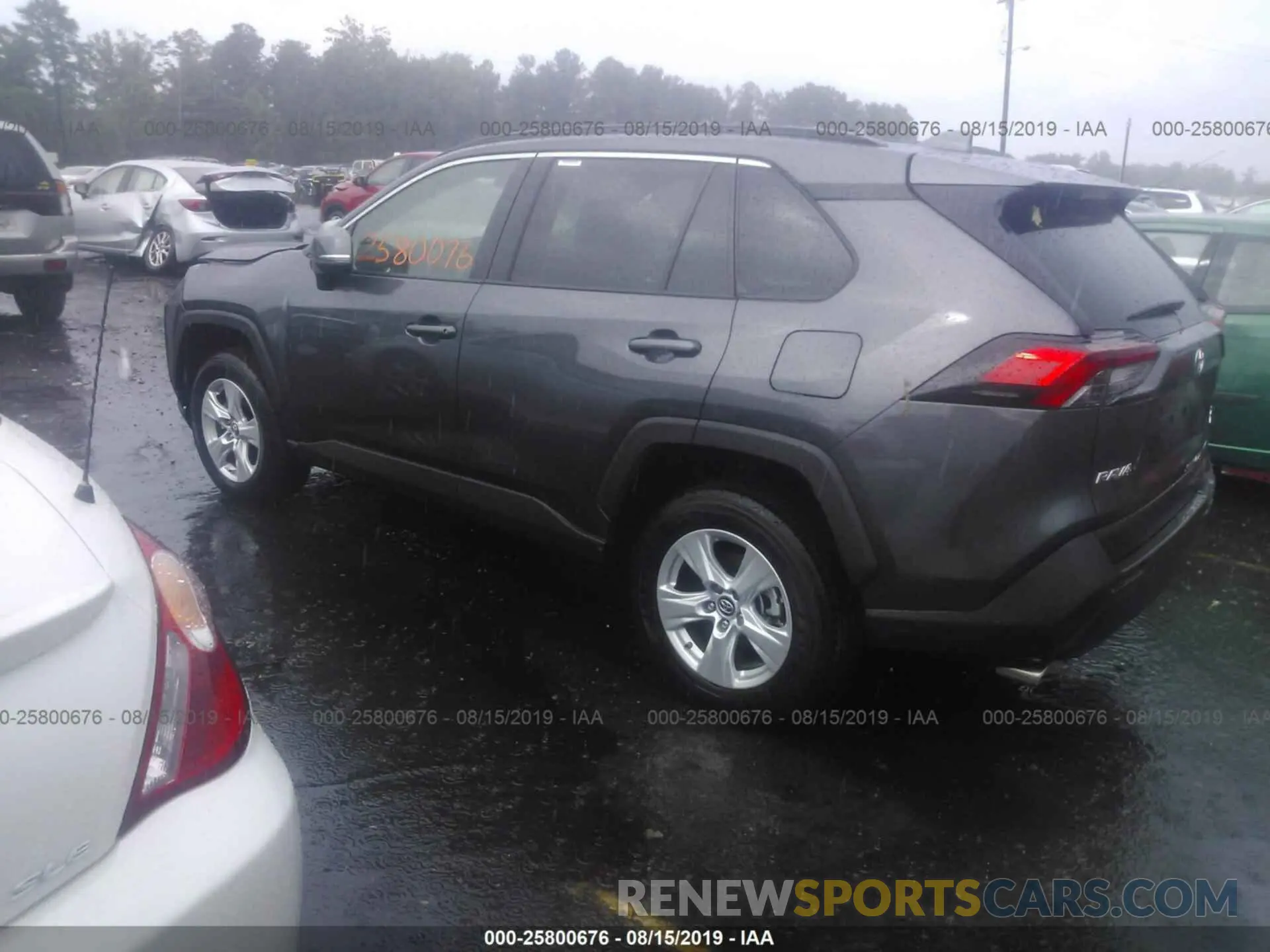 3 Photograph of a damaged car 2T3P1RFV4KW044195 TOYOTA RAV4 2019