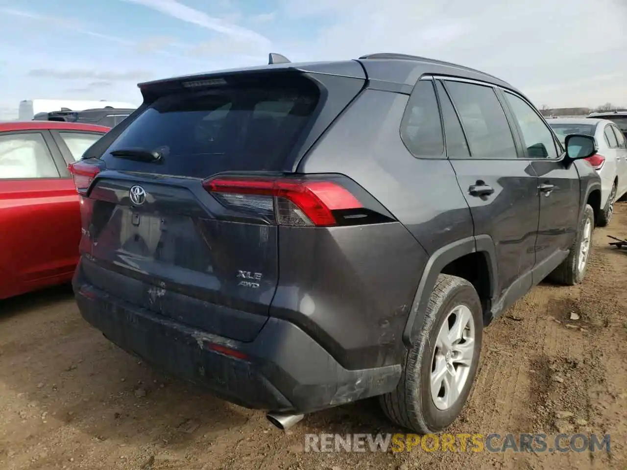 4 Photograph of a damaged car 2T3P1RFV4KW044827 TOYOTA RAV4 2019