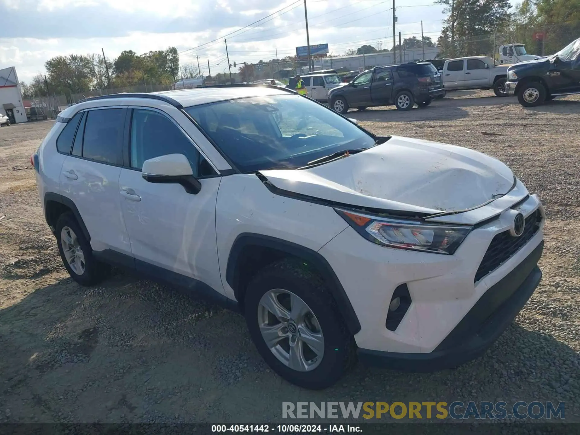 1 Photograph of a damaged car 2T3P1RFV4KW059764 TOYOTA RAV4 2019