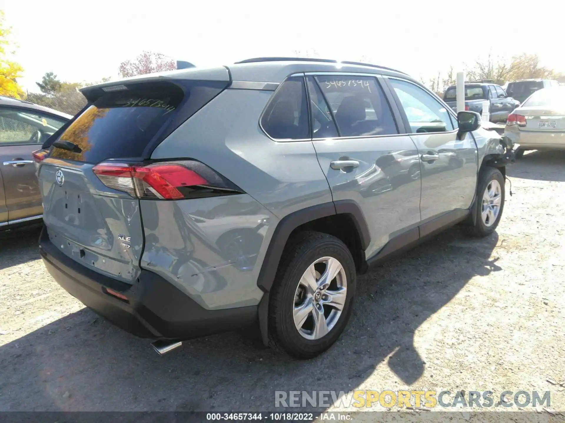 4 Photograph of a damaged car 2T3P1RFV4KW071252 TOYOTA RAV4 2019