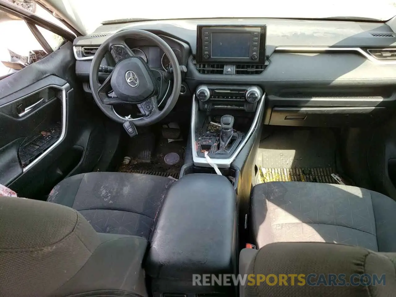 8 Photograph of a damaged car 2T3P1RFV5KC014463 TOYOTA RAV4 2019