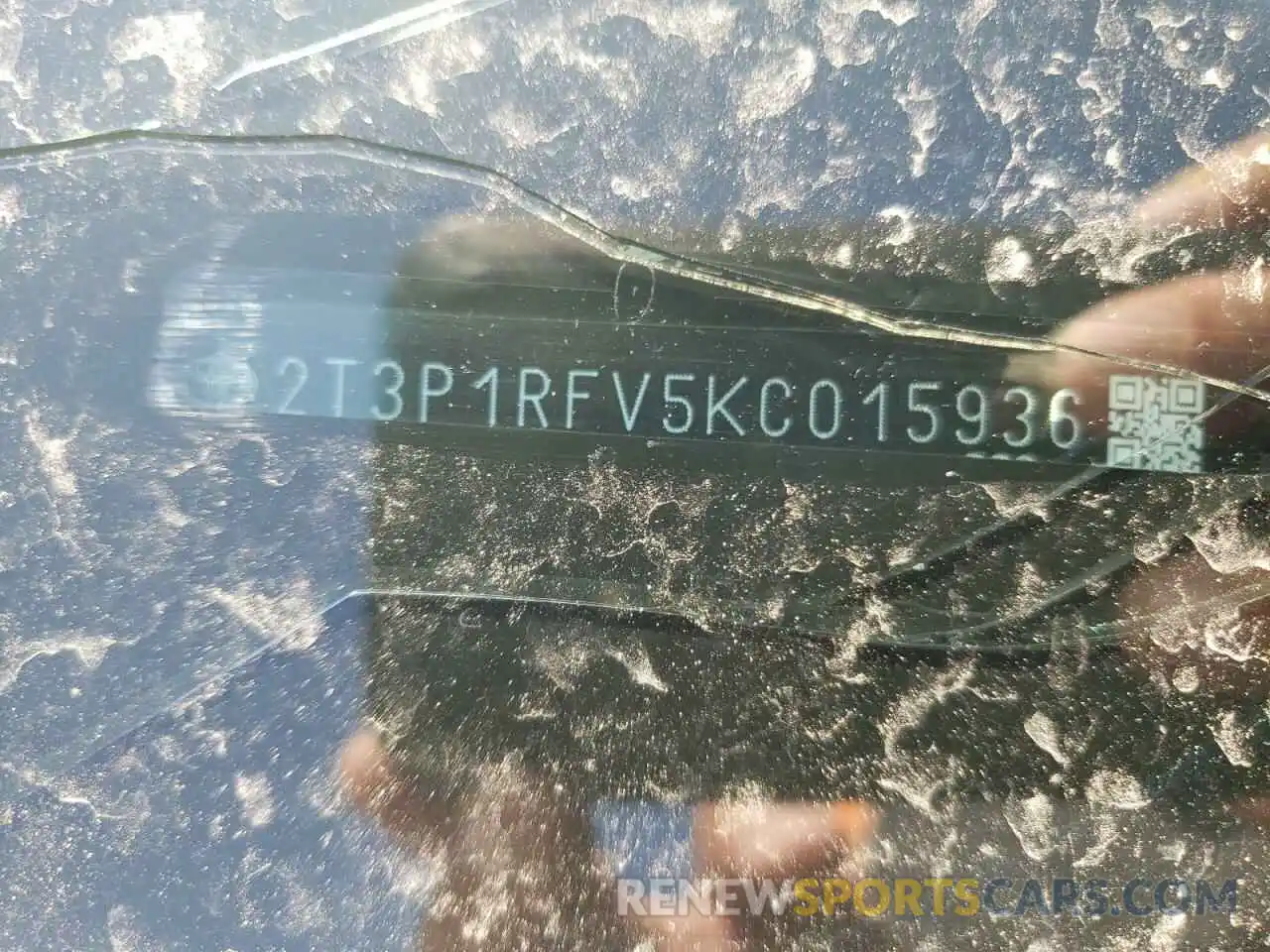 10 Photograph of a damaged car 2T3P1RFV5KC015936 TOYOTA RAV4 2019