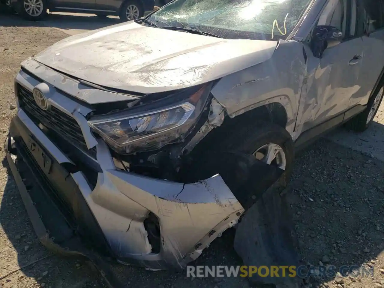 9 Photograph of a damaged car 2T3P1RFV5KC015936 TOYOTA RAV4 2019