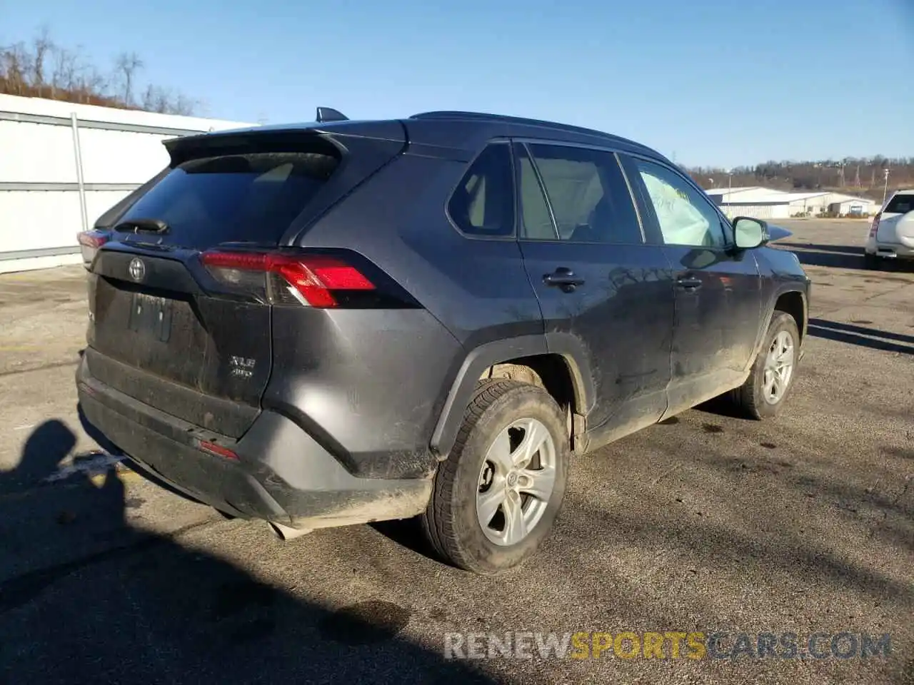 4 Photograph of a damaged car 2T3P1RFV5KC018562 TOYOTA RAV4 2019