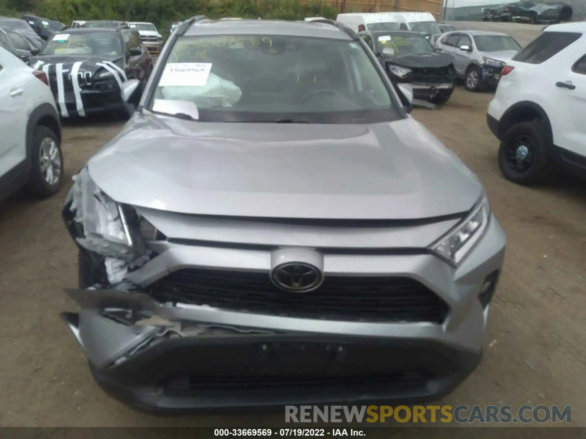 10 Photograph of a damaged car 2T3P1RFV5KC029643 TOYOTA RAV4 2019