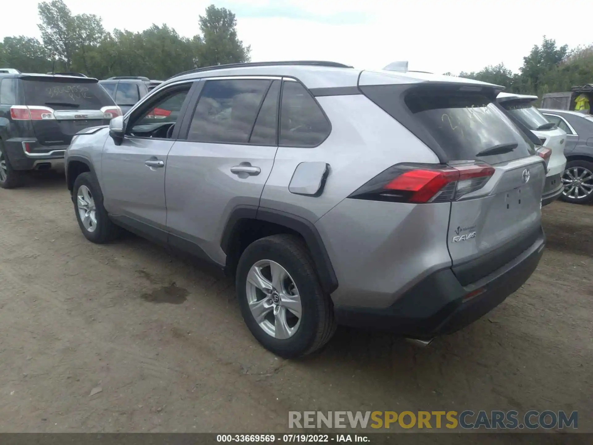 3 Photograph of a damaged car 2T3P1RFV5KC029643 TOYOTA RAV4 2019