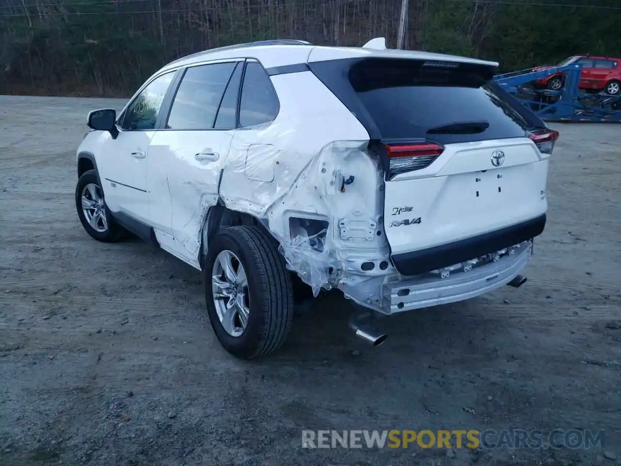 3 Photograph of a damaged car 2T3P1RFV5KC044868 TOYOTA RAV4 2019