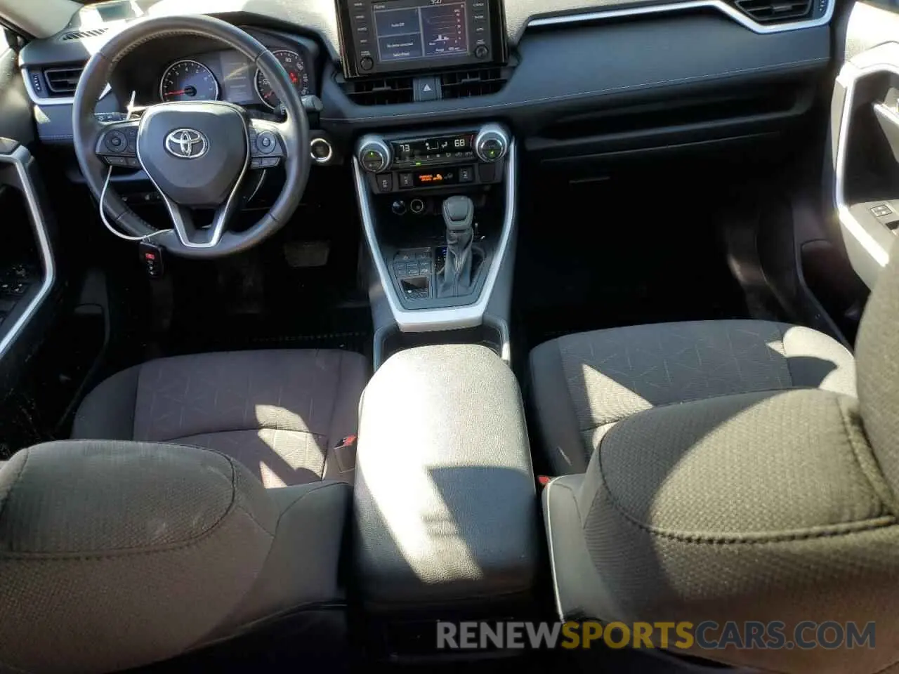 8 Photograph of a damaged car 2T3P1RFV5KC047513 TOYOTA RAV4 2019