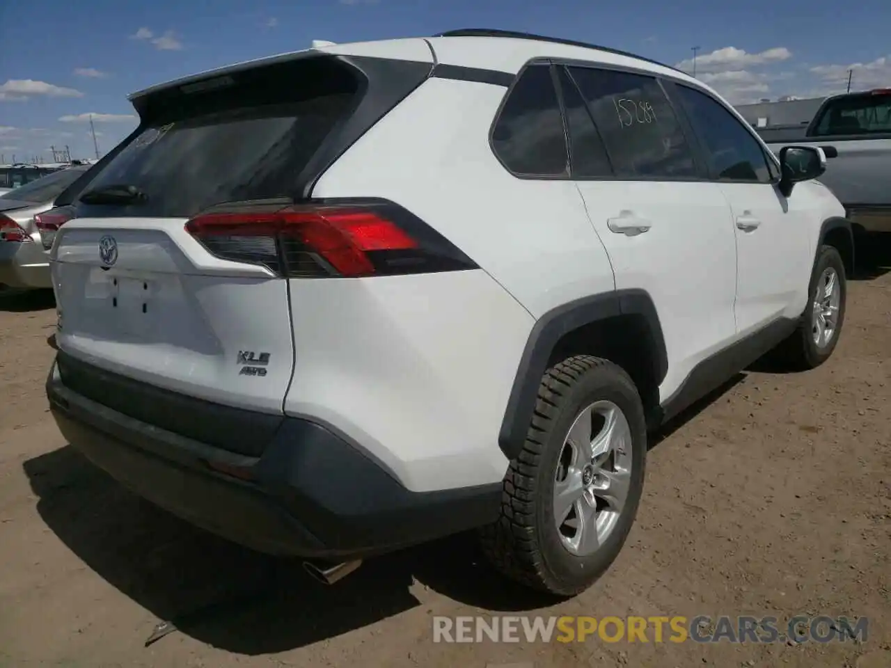 4 Photograph of a damaged car 2T3P1RFV5KW021234 TOYOTA RAV4 2019