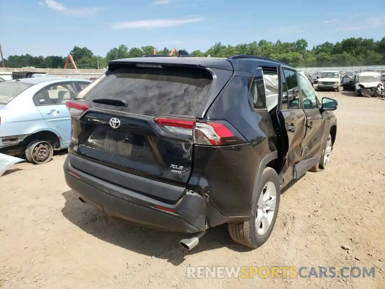 4 Photograph of a damaged car 2T3P1RFV5KW029396 TOYOTA RAV4 2019