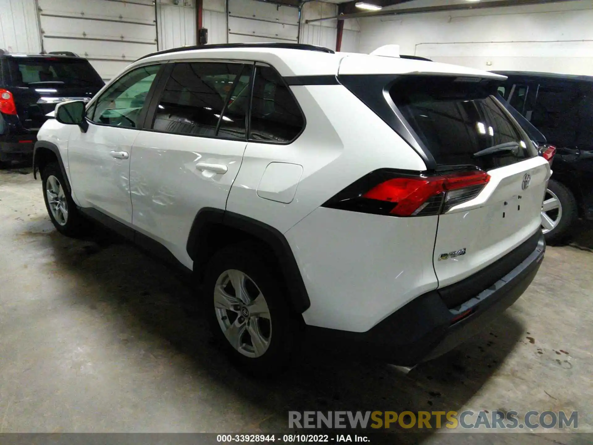 3 Photograph of a damaged car 2T3P1RFV5KW031763 TOYOTA RAV4 2019