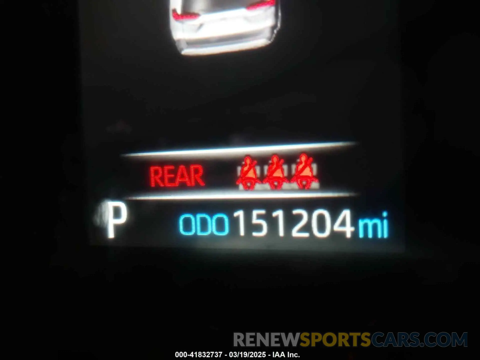 15 Photograph of a damaged car 2T3P1RFV5KW043623 TOYOTA RAV4 2019