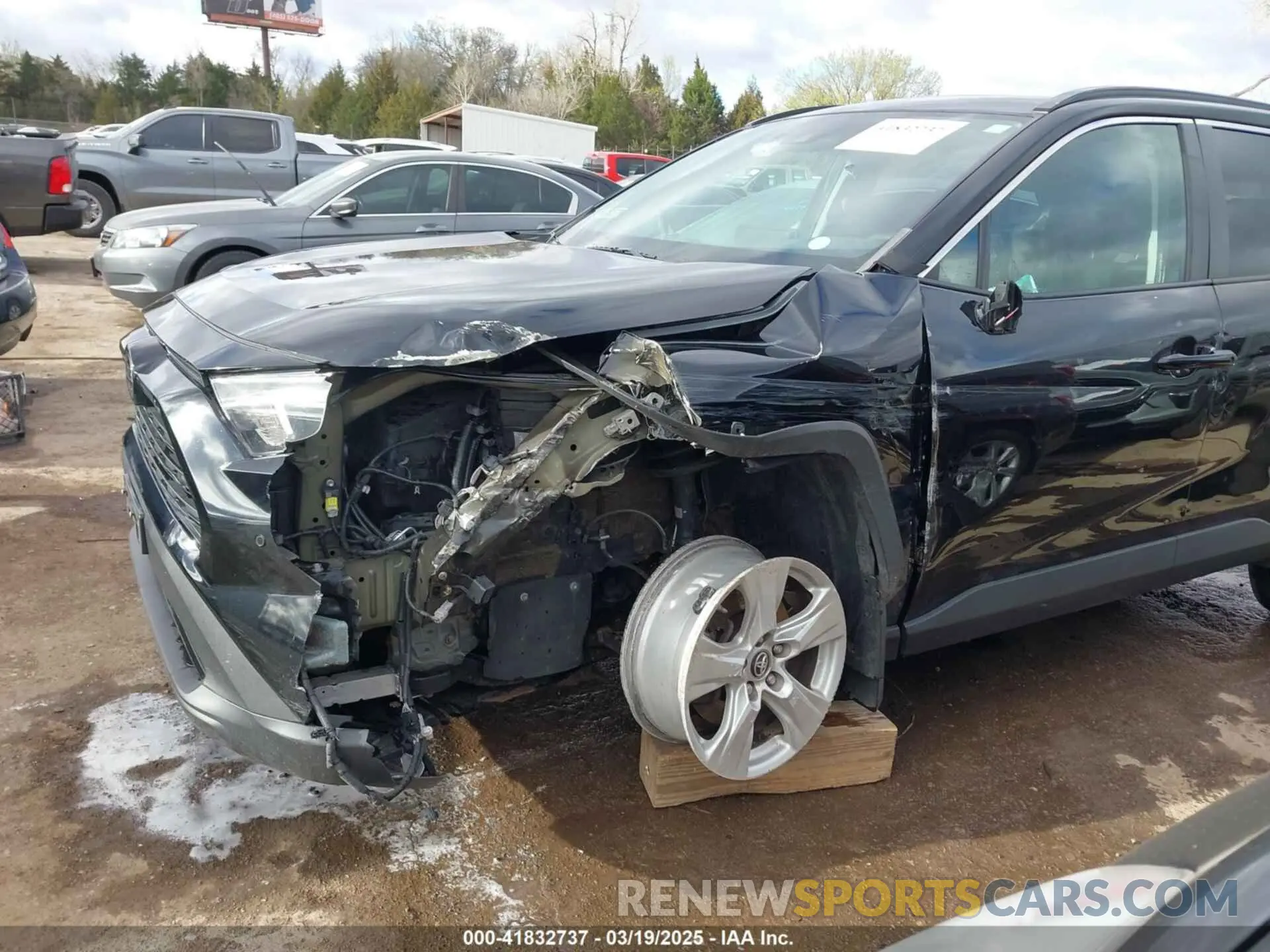 6 Photograph of a damaged car 2T3P1RFV5KW043623 TOYOTA RAV4 2019