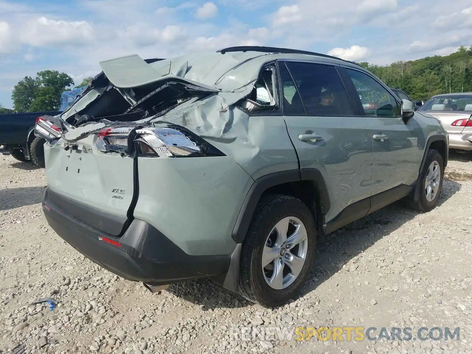 4 Photograph of a damaged car 2T3P1RFV5KW048353 TOYOTA RAV4 2019