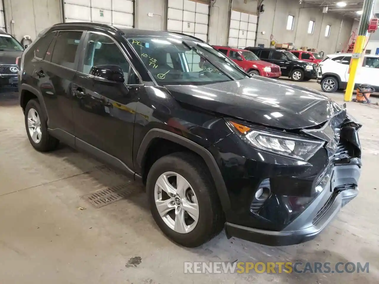 1 Photograph of a damaged car 2T3P1RFV5KW066576 TOYOTA RAV4 2019