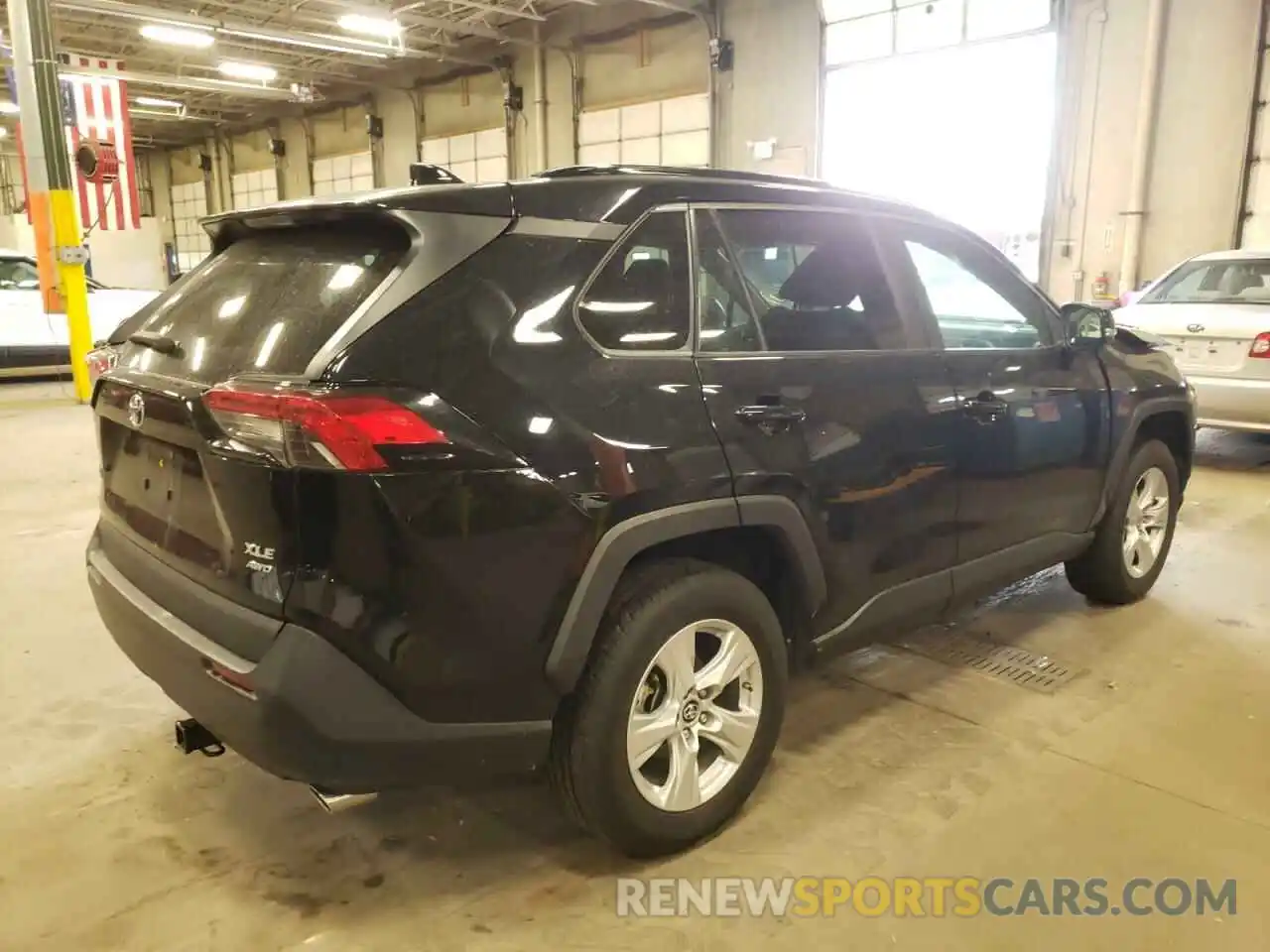 4 Photograph of a damaged car 2T3P1RFV5KW066576 TOYOTA RAV4 2019