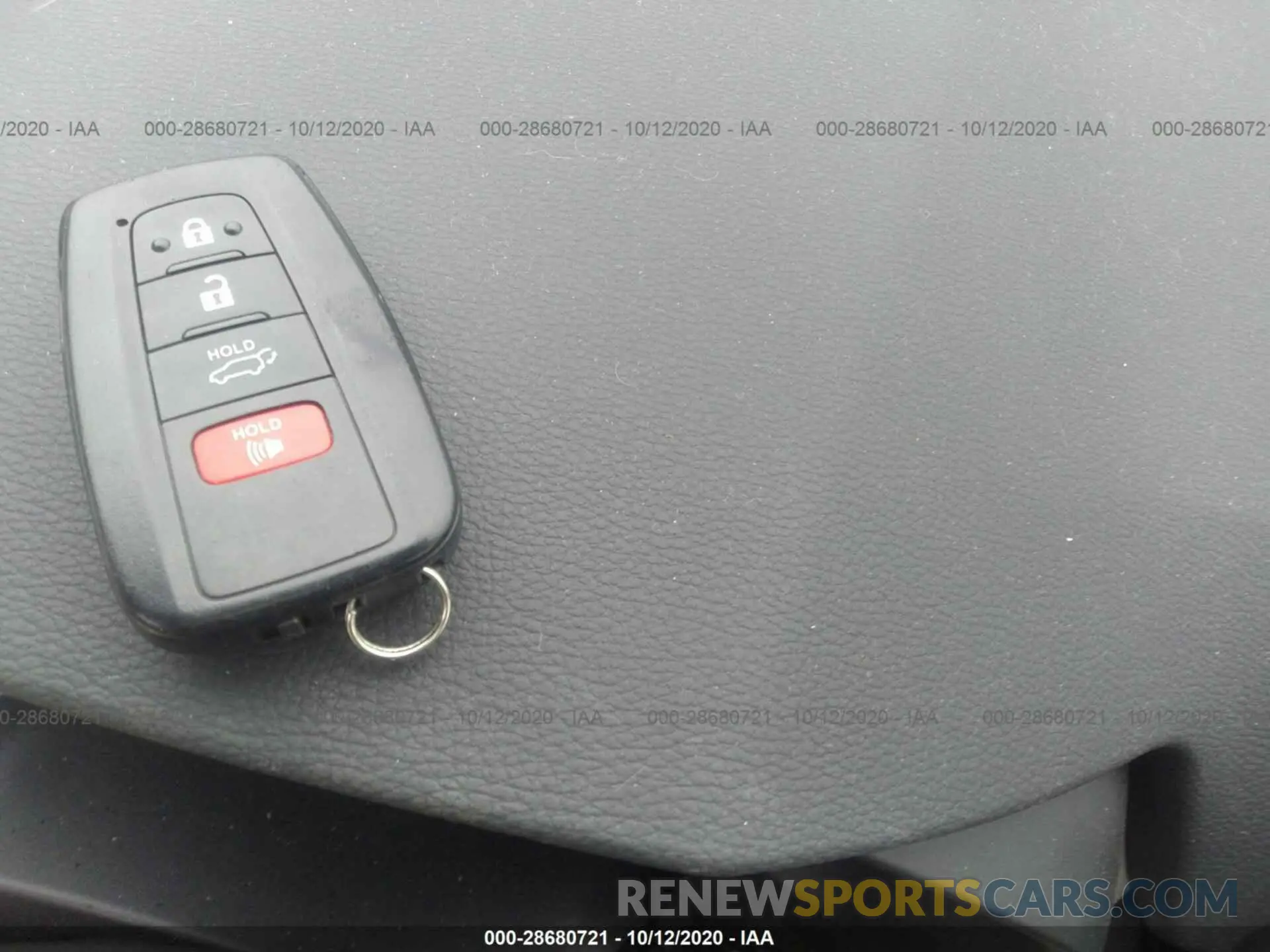 11 Photograph of a damaged car 2T3P1RFV5KW067811 TOYOTA RAV4 2019