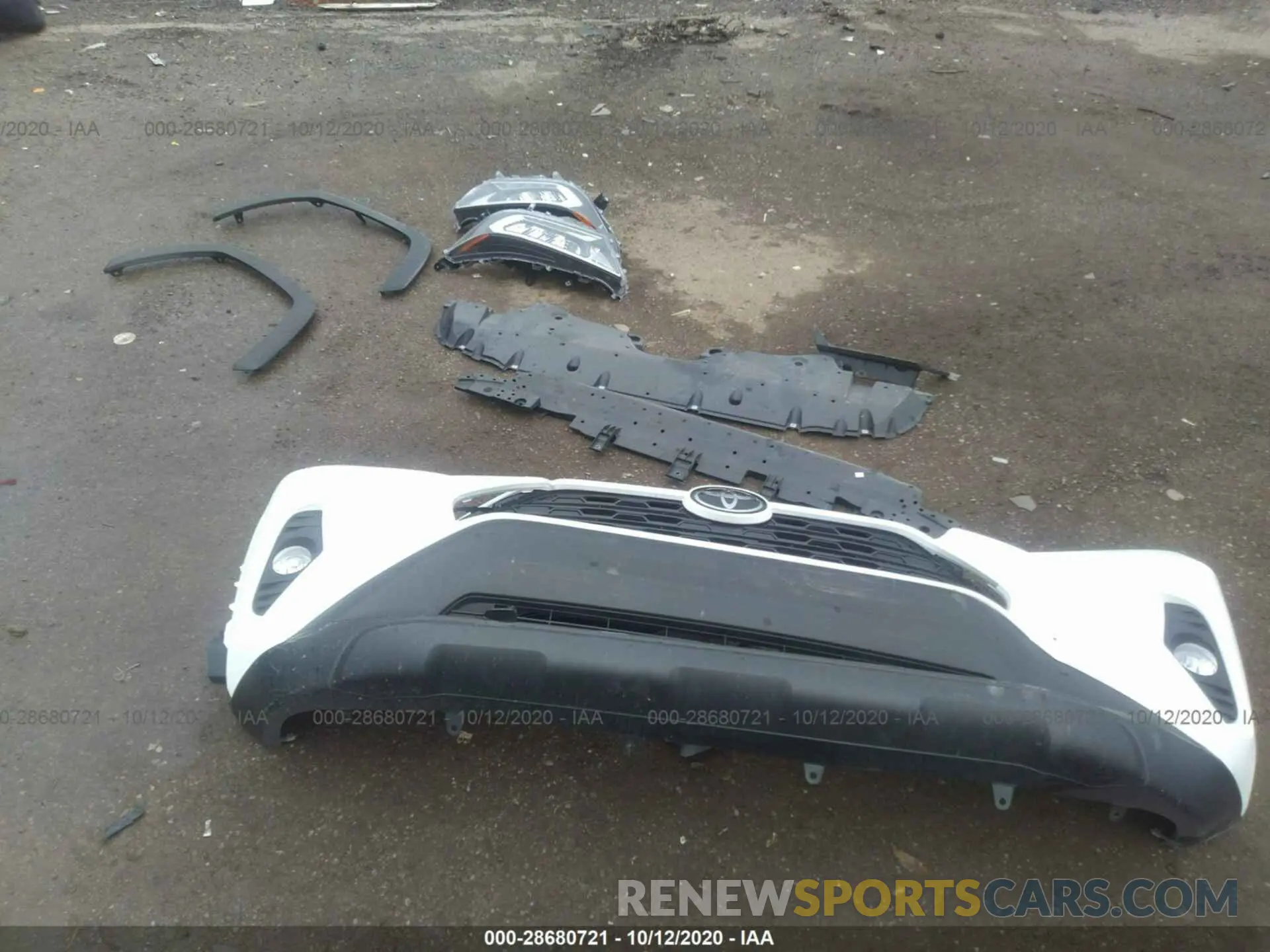 12 Photograph of a damaged car 2T3P1RFV5KW067811 TOYOTA RAV4 2019