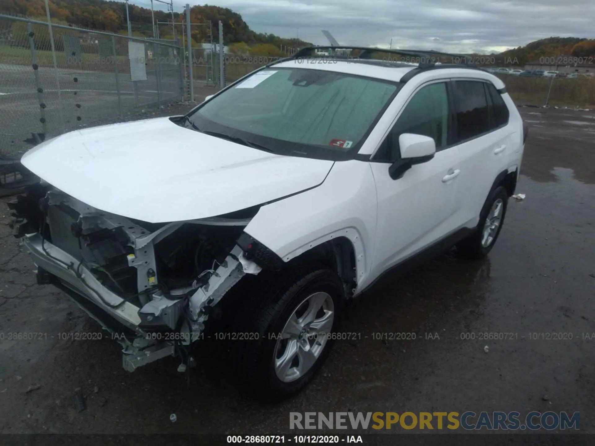 2 Photograph of a damaged car 2T3P1RFV5KW067811 TOYOTA RAV4 2019