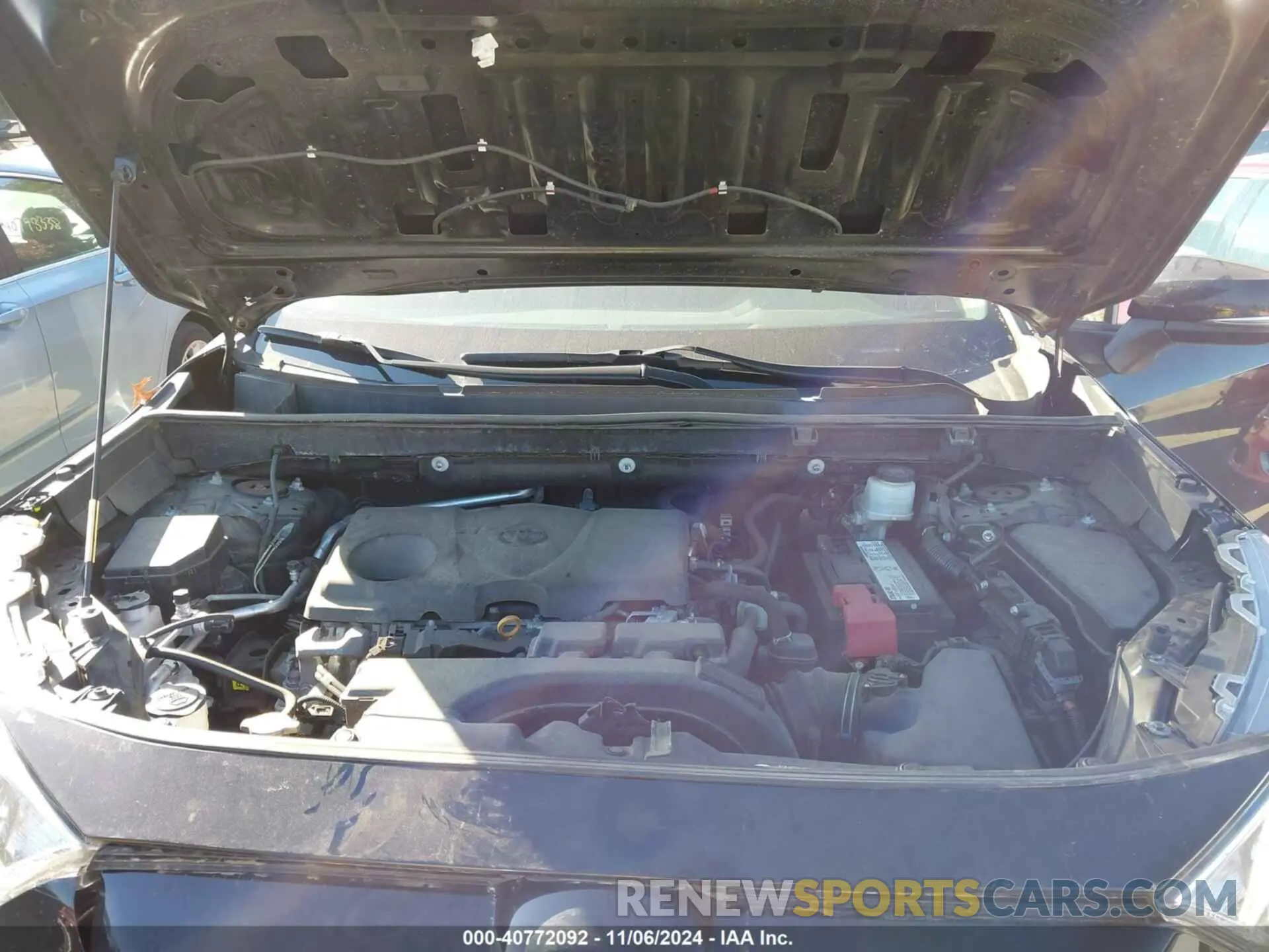 10 Photograph of a damaged car 2T3P1RFV6KC011295 TOYOTA RAV4 2019
