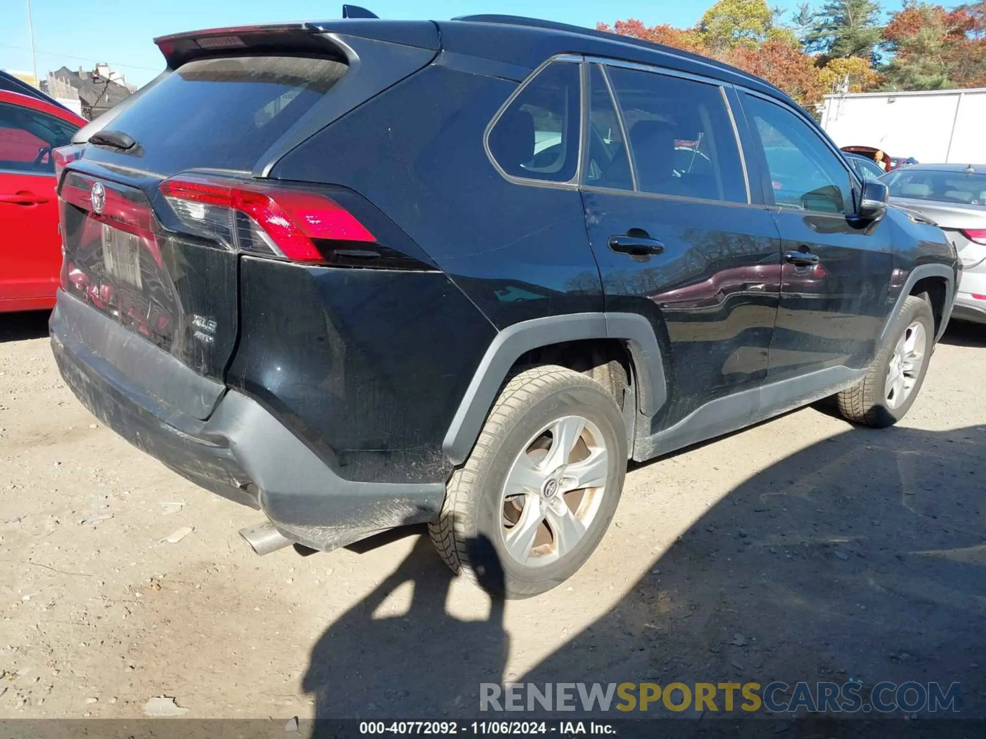 4 Photograph of a damaged car 2T3P1RFV6KC011295 TOYOTA RAV4 2019
