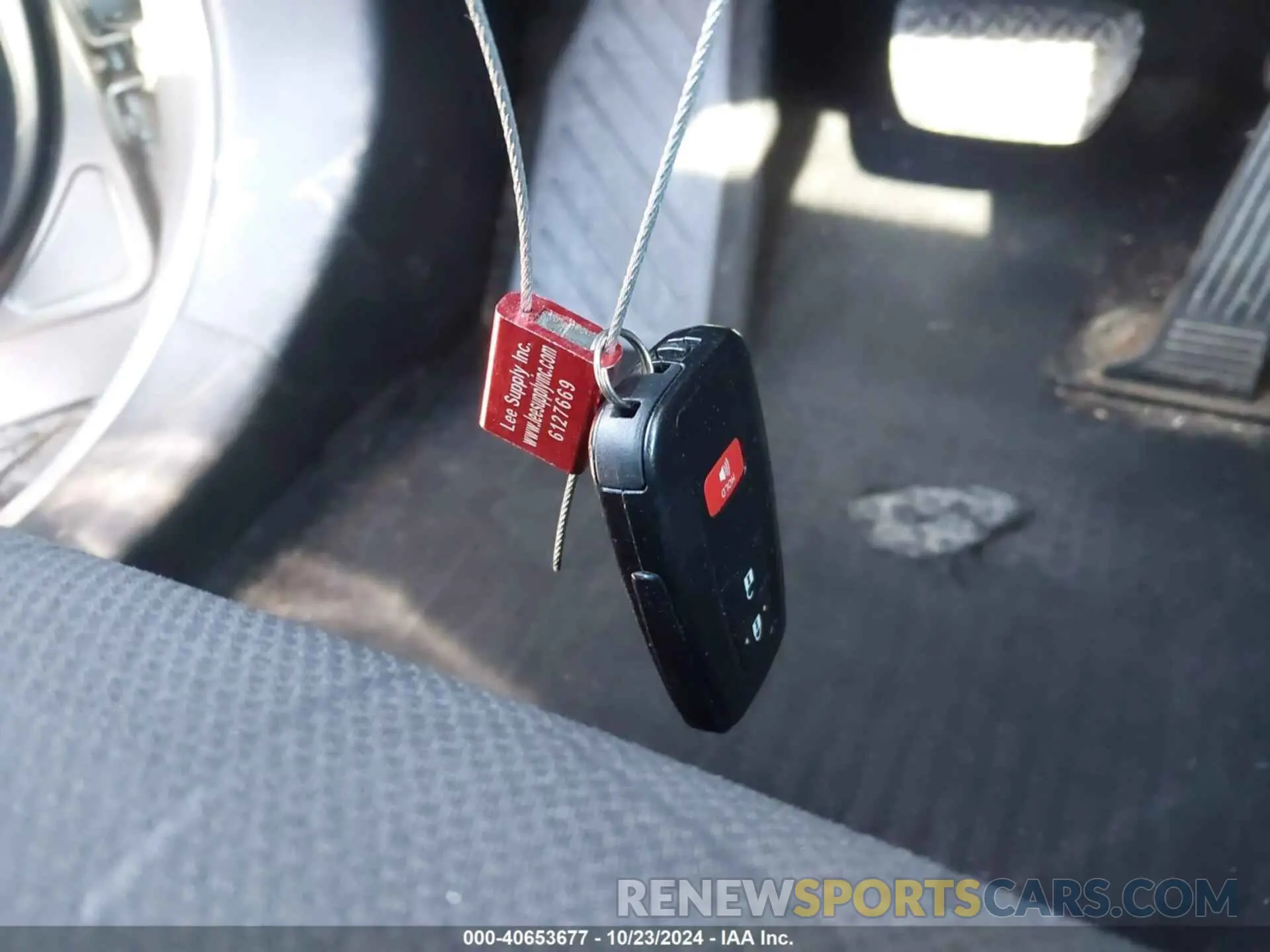 11 Photograph of a damaged car 2T3P1RFV6KC012043 TOYOTA RAV4 2019