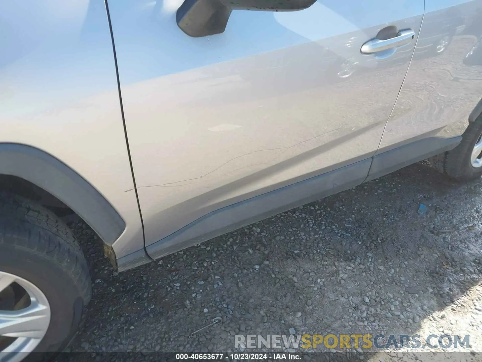 6 Photograph of a damaged car 2T3P1RFV6KC012043 TOYOTA RAV4 2019