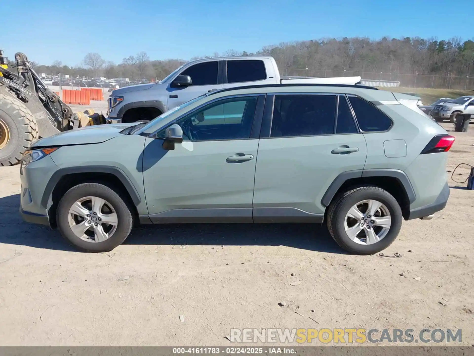 14 Photograph of a damaged car 2T3P1RFV6KC017002 TOYOTA RAV4 2019