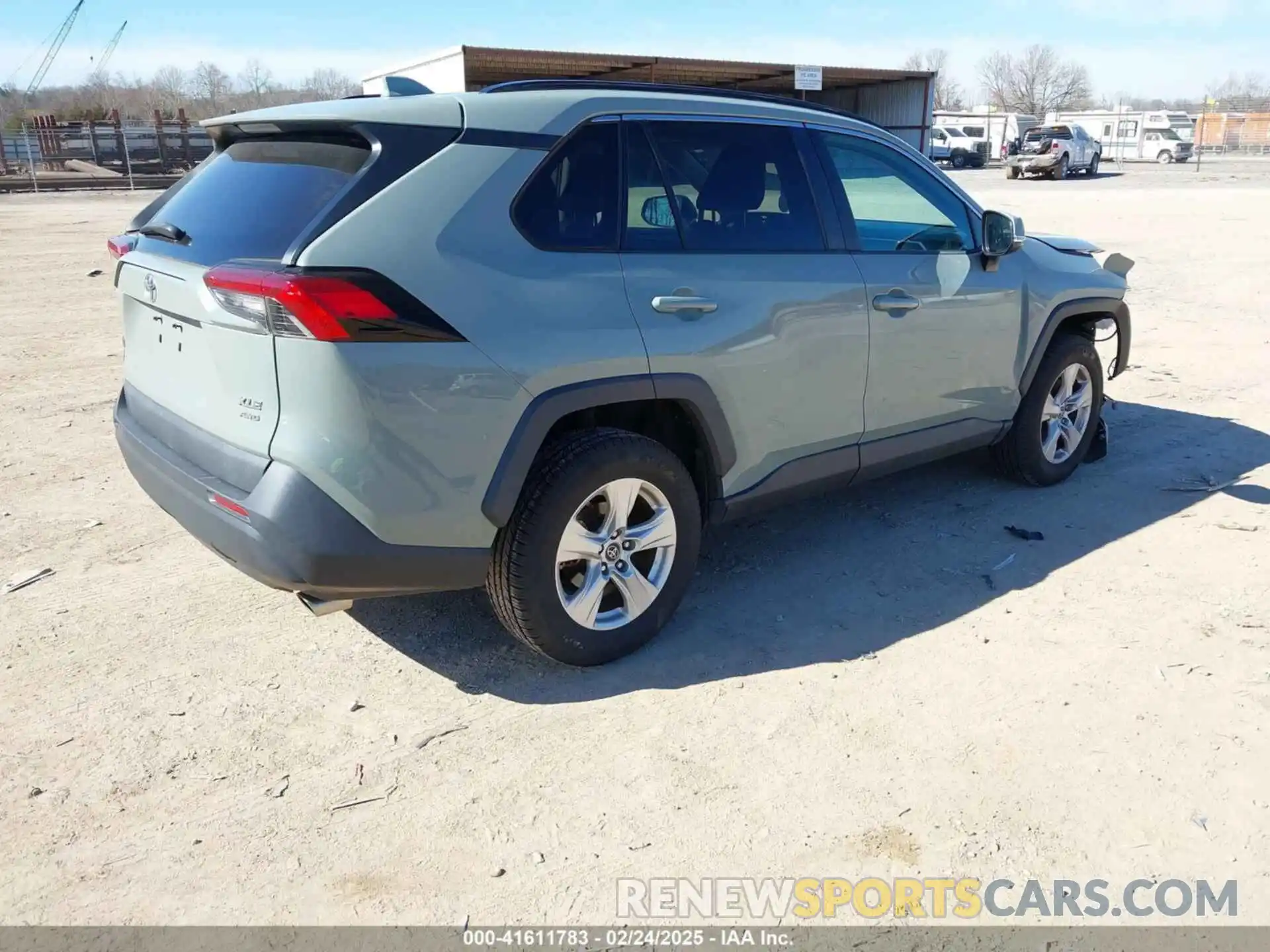 4 Photograph of a damaged car 2T3P1RFV6KC017002 TOYOTA RAV4 2019