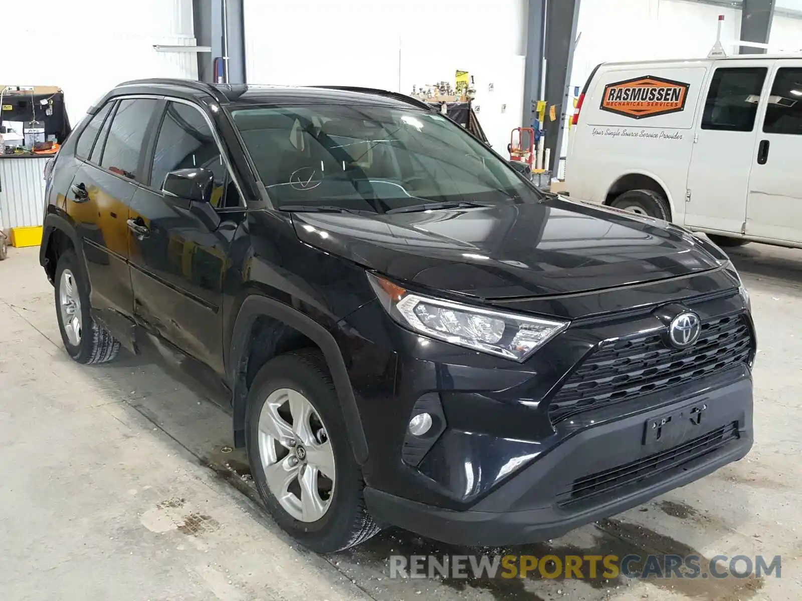 1 Photograph of a damaged car 2T3P1RFV6KC032647 TOYOTA RAV4 2019