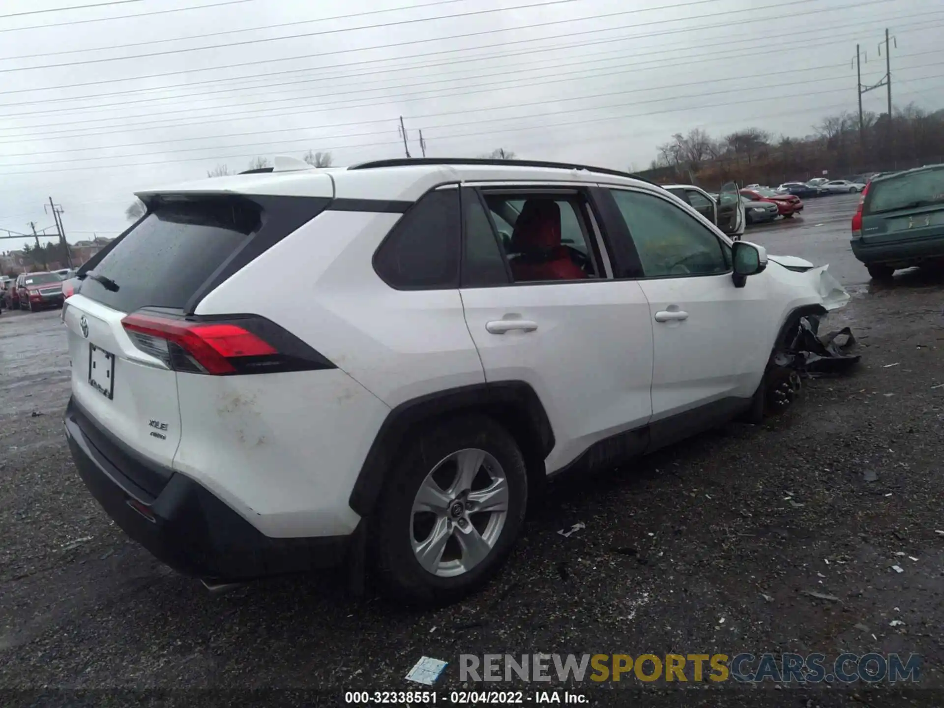 4 Photograph of a damaged car 2T3P1RFV6KC053157 TOYOTA RAV4 2019