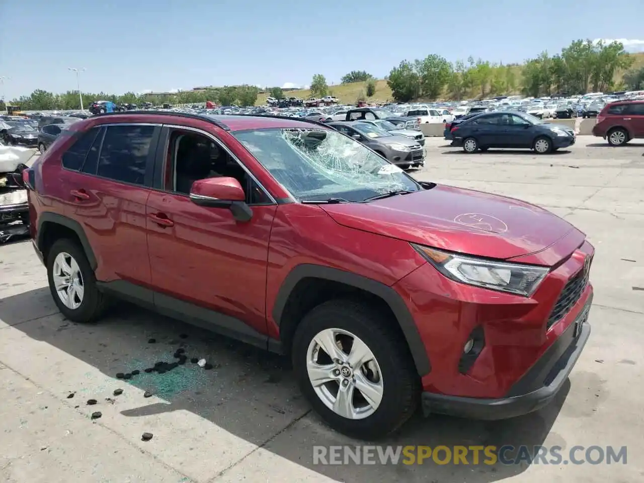 1 Photograph of a damaged car 2T3P1RFV6KW006337 TOYOTA RAV4 2019