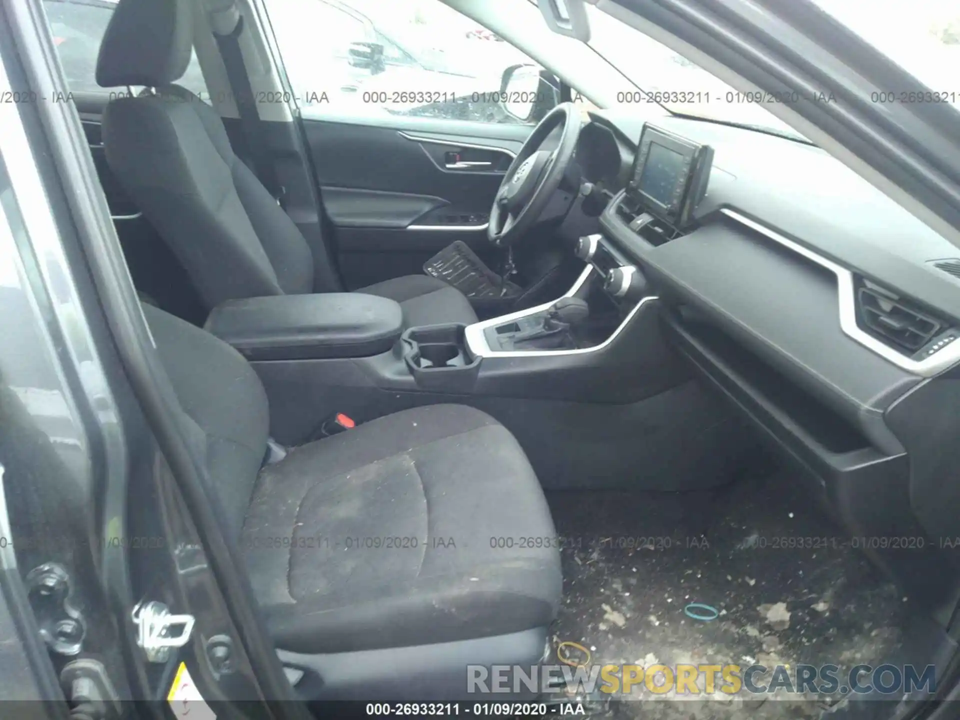 5 Photograph of a damaged car 2T3P1RFV6KW019346 TOYOTA RAV4 2019